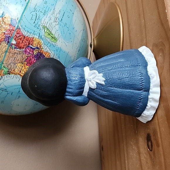 Vintage handpainted ceramic figurines mother with baby and daughter - Picture 5 of 13